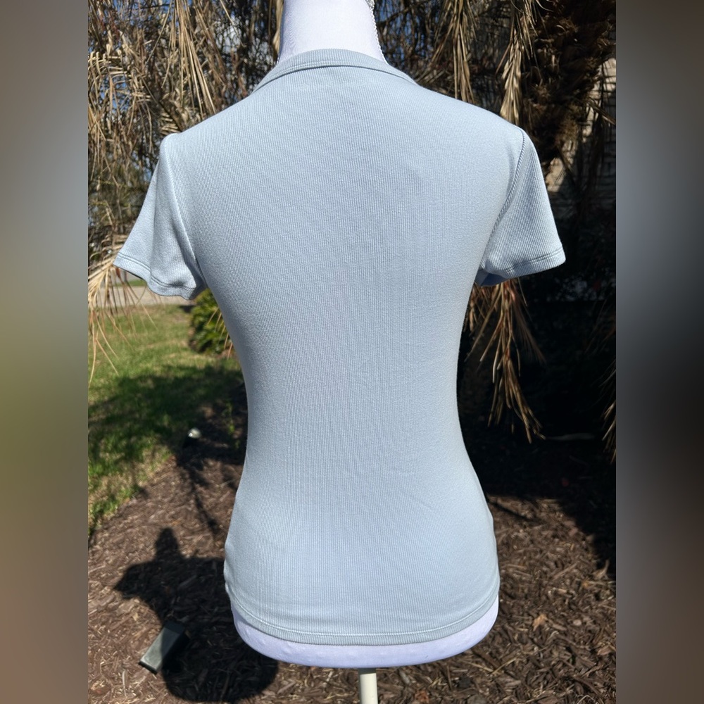NWT🌷Abercrombie Blue Button Down Short Sleeve Cardigan - Picture 5 of 8